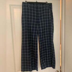 Banana Republic wide leg capri pants